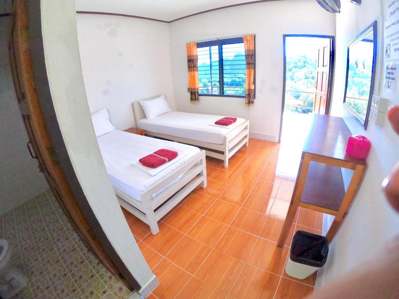 Tapear Resort Phi Phi-øyene Eksteriør bilde